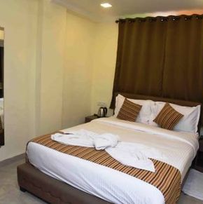 NearBy Hotel