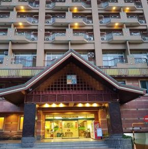 NearBy Hotel