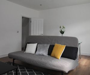 Luxurious Coulsdon Apartment Croydon United Kingdom