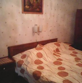 NearBy Hotel