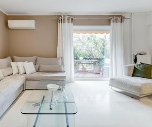 Unique Luxurious Apartment at Athenian Riviera Alimos Greece