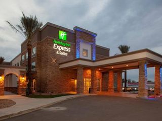 Фото отеля Holiday Inn Express & Suites - Gilbert - East Mesa, an IHG Hotel