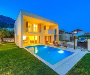 Luxury 4* Villa Tina Gomilica Croatia