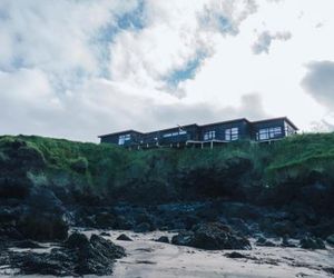 Brenna: Cliffside Apartment Hellissandur Iceland