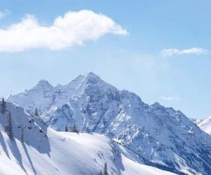 Aspen CO Ritz-Carlton 2 Bedroom Residence Club Condo, 5-Star, Ski-in Ski-out Aspen United States