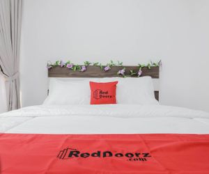 RedDoorz Plus @ Mampang Prapatan Jakarta Indonesia