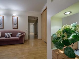 Excellent location! New and near everything!