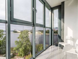 1-bedroom apartment on the Neva