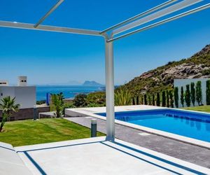 2254-Luxury villa with private pool and seaview Sotogrande Spain