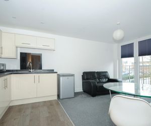 Modern, spacious, fully equipped one bedroom flat Egham United Kingdom
