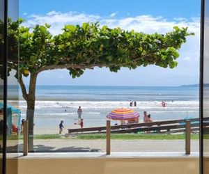 Apto amplo frente ao mar em Meia Praia Itapema Itapema Brazil