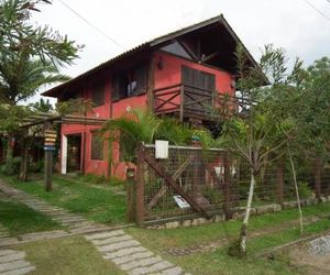 Cabanas Aconchegantes próximas ao mar Garopaba Brazil
