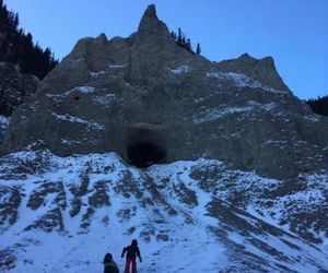 Fenwick Vacation Rentals Desirable 2 Bedroom Condo with Pool and Hottub Canmore Canada