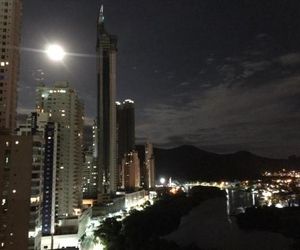 Apto na Quadra do Mar e Vista para o Rio Balneario Camboriu Brazil