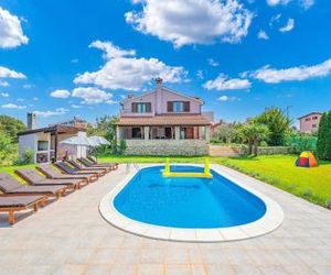 Four-Bedroom Holiday Home in Bale Bale Croatia