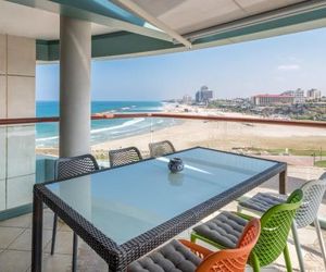 Front of Beach next Ritz Hotel - 3 Bedroom& 3 Bathroom Herzliya Israel