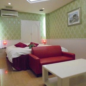 NearBy Hotel