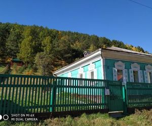 Baykal`skiy Domik Guest House Listvyanka Russia