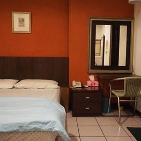 NearBy Hotel