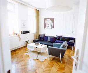 Huge Central Designer Loft with Tyrolean Touch , 160m2 Innsbruck Austria