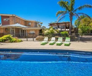 Paw Up Luxury Villa in Rye Rye Australia
