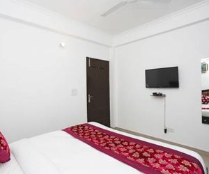 OYO 14386 Orange inn Samalka India