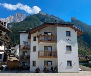 Europa Mountain Apartments Alleghe Italy