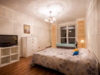 Современный, новый дом в центре!