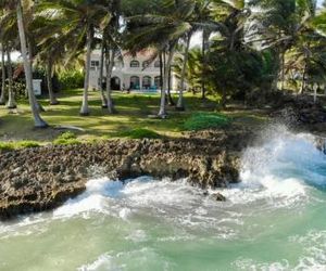 Baoba Breeze Bed & Breakfast- beachfront paradise Cabrar Dominican Republic