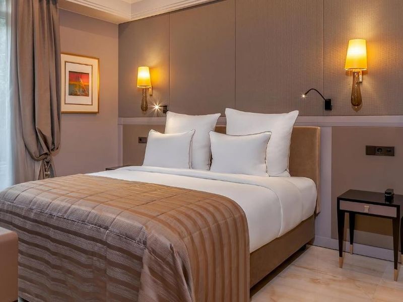 Hotel Photo 8