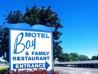 Hotel pic Bay Motel