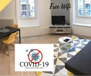 Nid Douillet sur plateau central Clermont-Ferrand France
