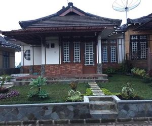 Rumah Nagoya Cianjur Indonesia