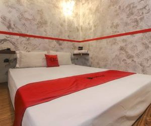 RedDoorz near Medan Plaza Medan Indonesia