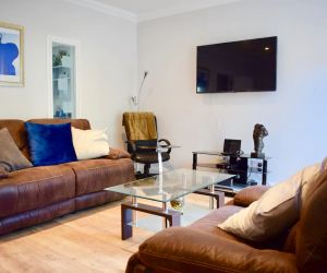 Cosy 4 Bedroom Apartment with Balcony Dublin Ireland