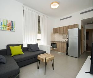 New one bedroom apt by Dizengoff Center Tel Aviv Israel