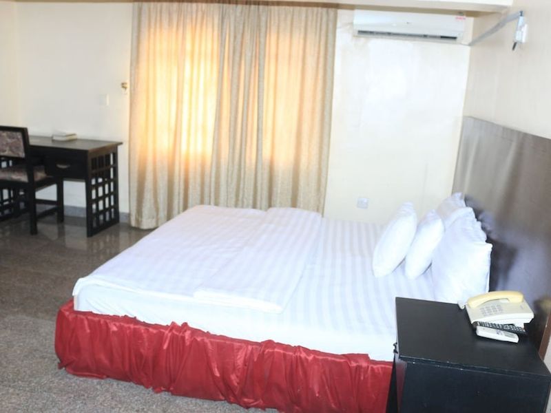 Hotel Photo 8