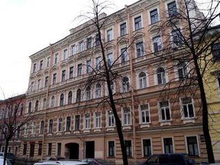 Гости Любят на пяти углах