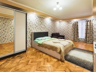 Two Bedrooms Apartment in the City Center with Jacuzzi - Двухкомнатная квартира в самом центре с Джакузи, 6 спальных мест