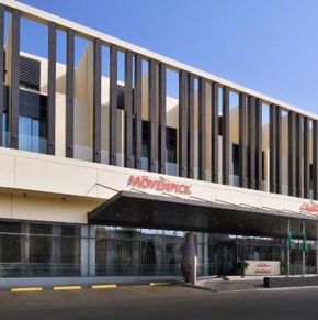 NearBy Hotel
