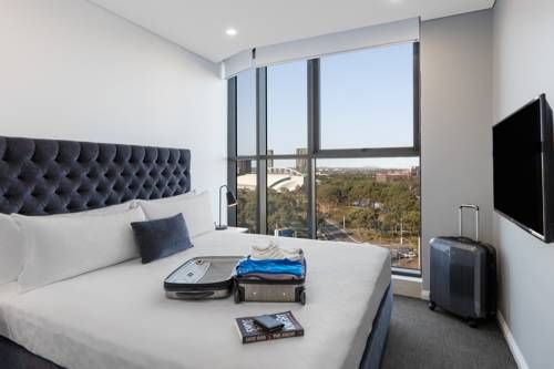 Meriton Suites Carter Street