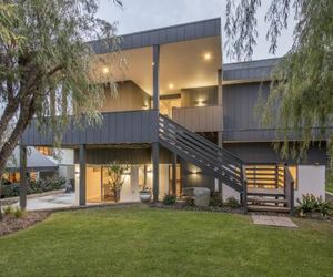 Bay View Retreat - Stunning Ocean Views and 300 metres To Beach Dunsborough Australia
