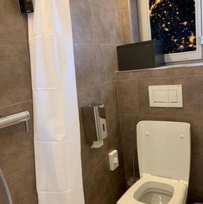 NearBy Hotel