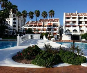 Studio Apartment in Parque Santiago 2 with heated pool, only 100 m to the beach Playa de las Americas Spain