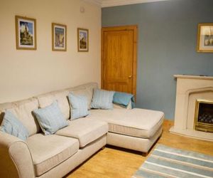2 Bedroom Apartment With Parking in Edinburgh Leith United Kingdom