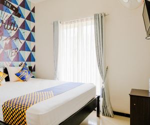 SPOT ON 2325 Singgalang Family Residence Malang Indonesia
