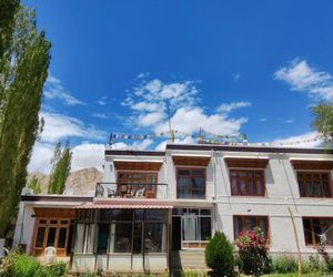 Nilza Guest House Leh India