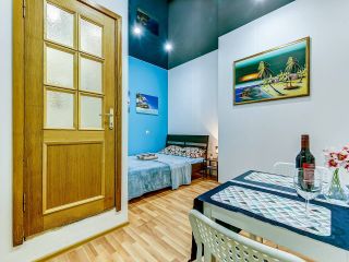 Tropical Apartment next to Nevsky