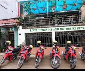 Linh Homestay motorbikes Ha Giang Vietnam