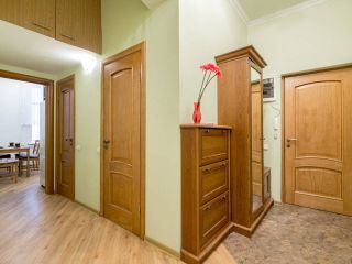 2 к.кв. + парковка на Мойке 14 (200 м до Эрмитажа)